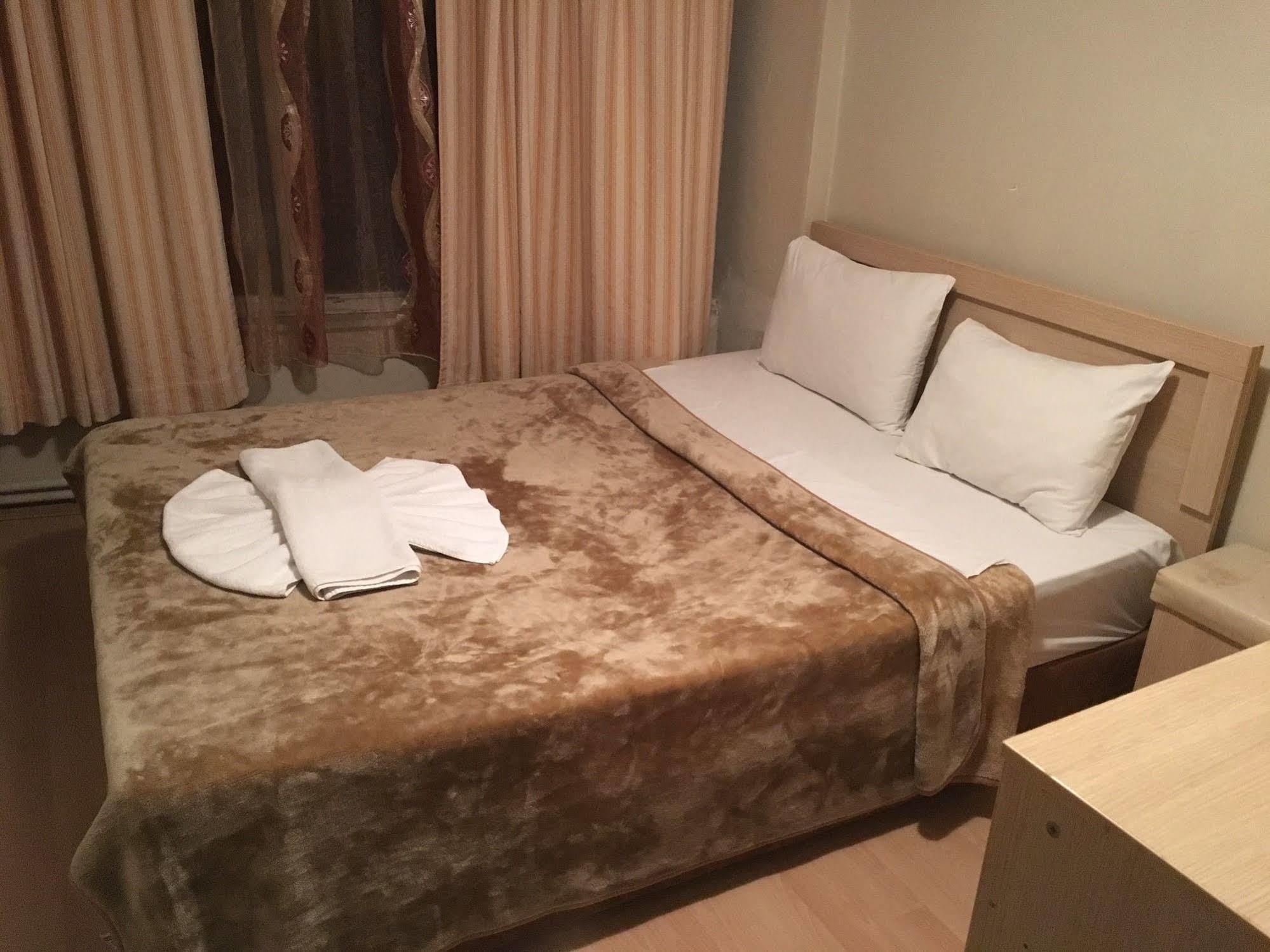 Oeruen Hotel イスタンブール エクステリア 写真