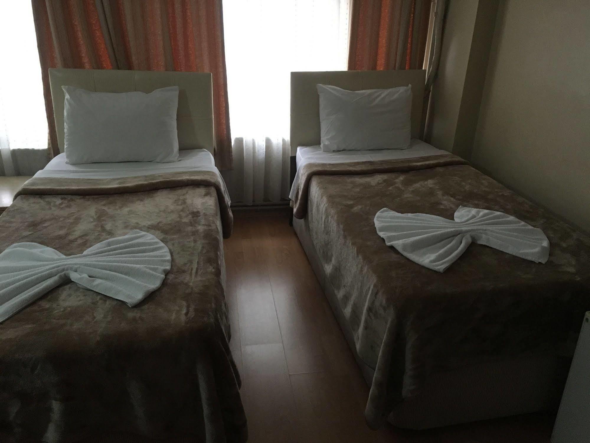 Oeruen Hotel イスタンブール エクステリア 写真