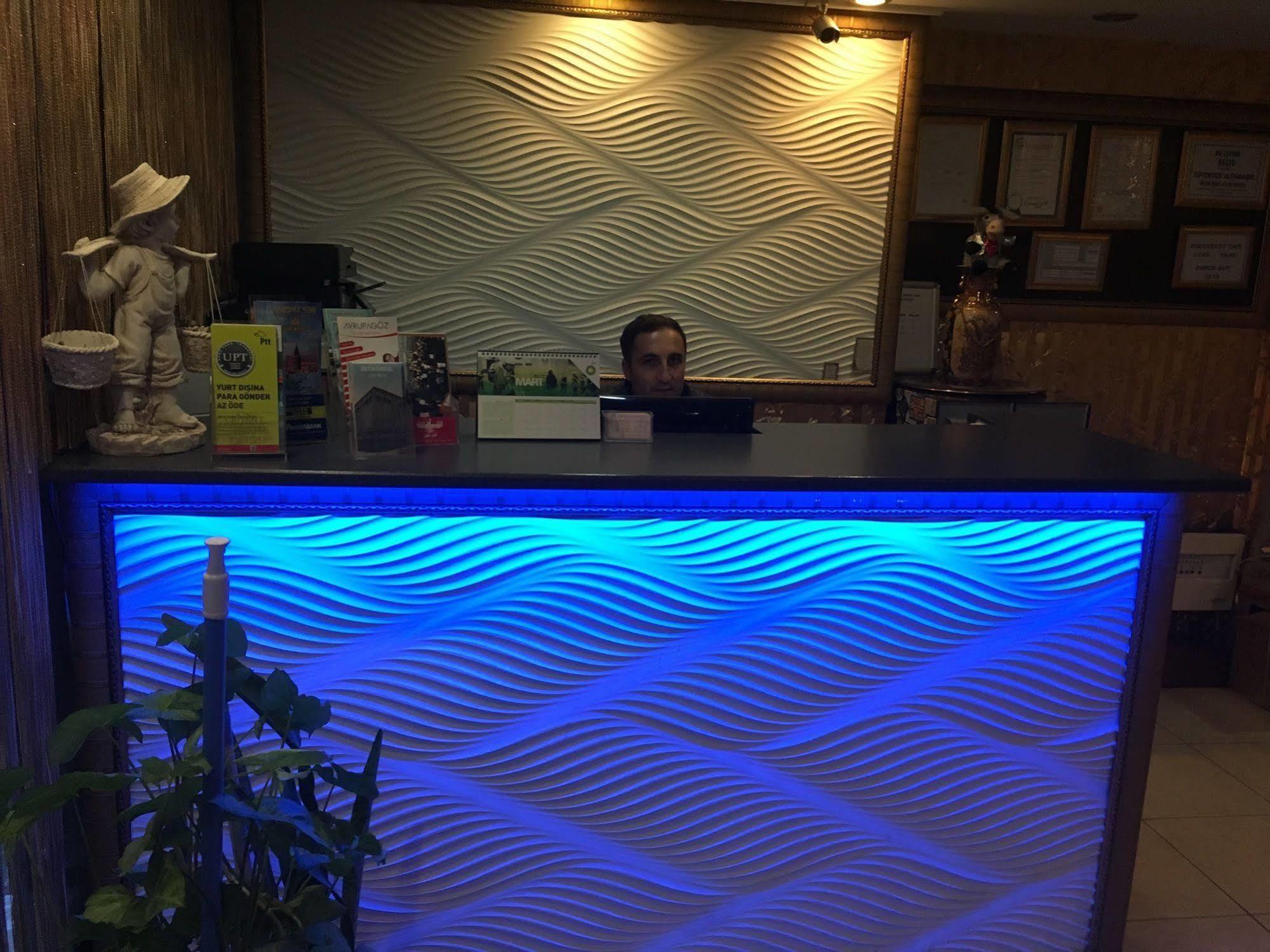 Oeruen Hotel イスタンブール エクステリア 写真
