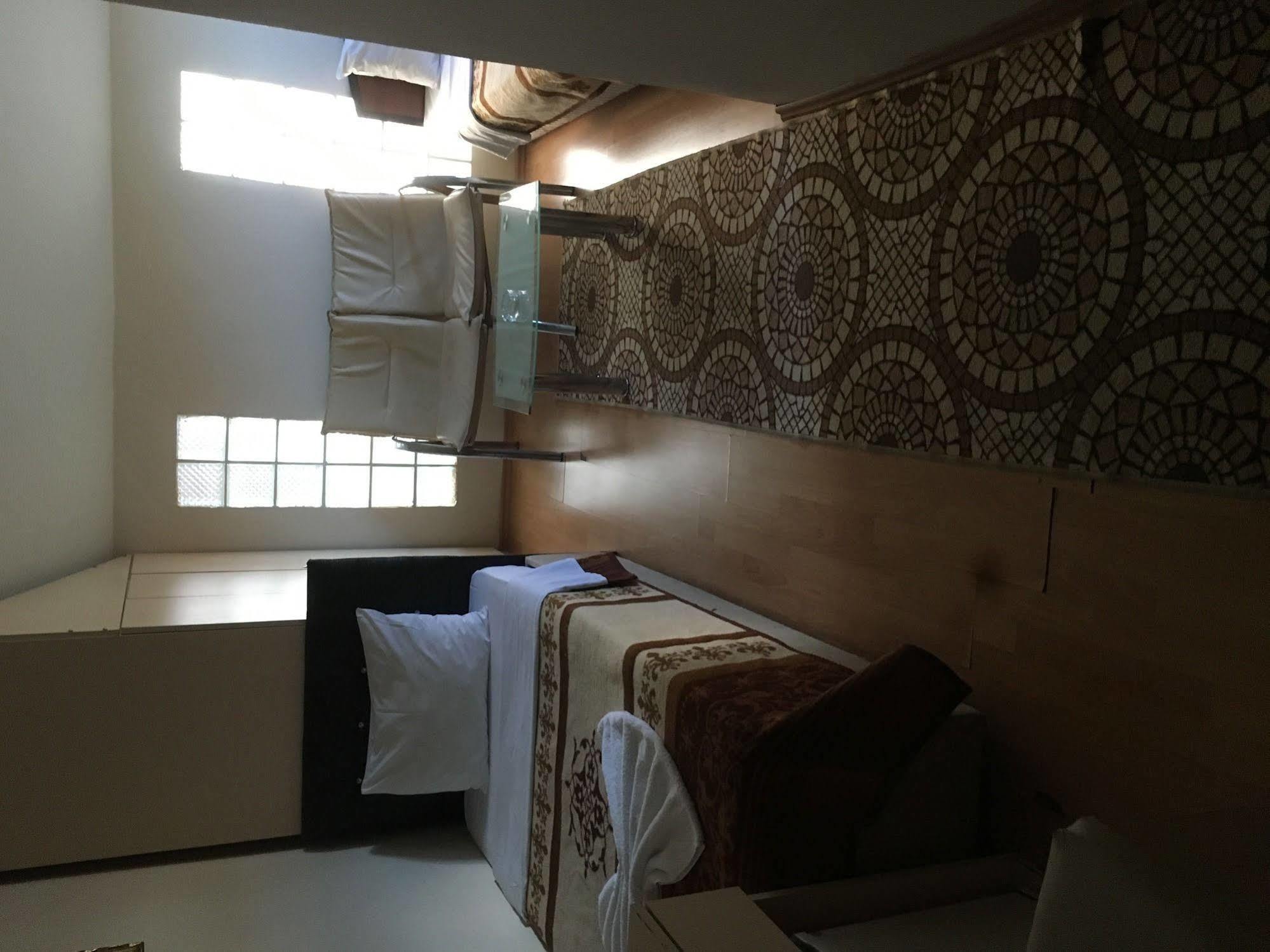 Oeruen Hotel イスタンブール エクステリア 写真