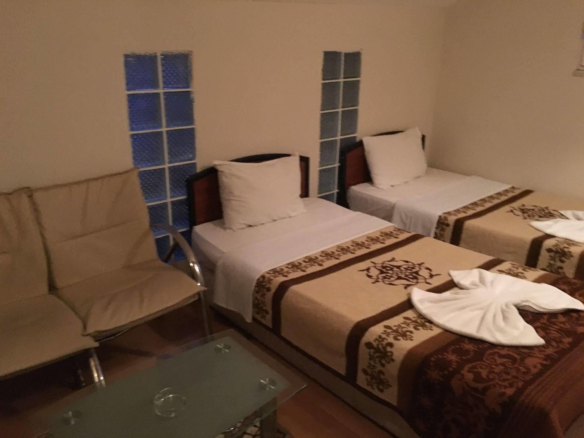 Oeruen Hotel イスタンブール エクステリア 写真